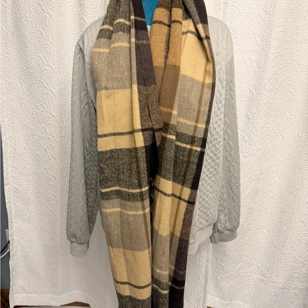 Plaid Wool oversized blanket Scarf in Beige and Brown NWOT